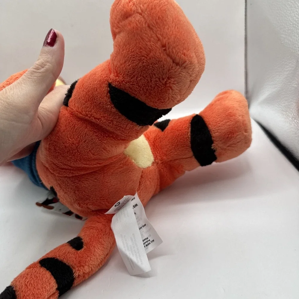 New Disney Store Holiday Winnie the Pooh & Tigger Christmas Sweater Tags‎